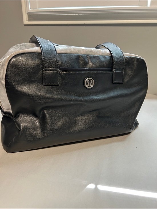 lululemon athletica Handbags - Lululemon Duffle Bag *DAMAGED*